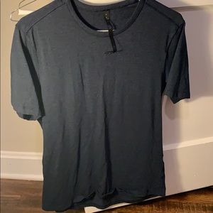 Men’s Lululemon 5 year basic Tee